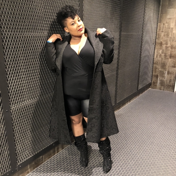 Meet your Posher, April - Picture 6 of 8